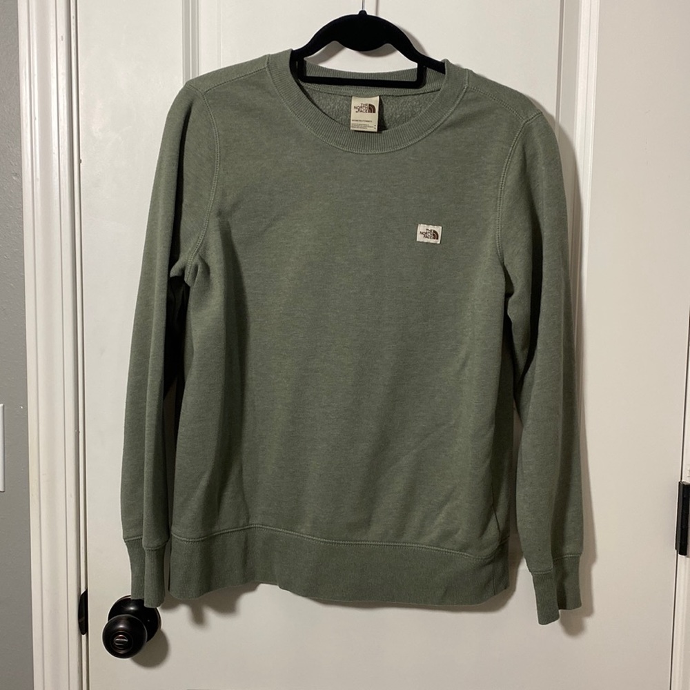 The North Face Sweater Size Medium